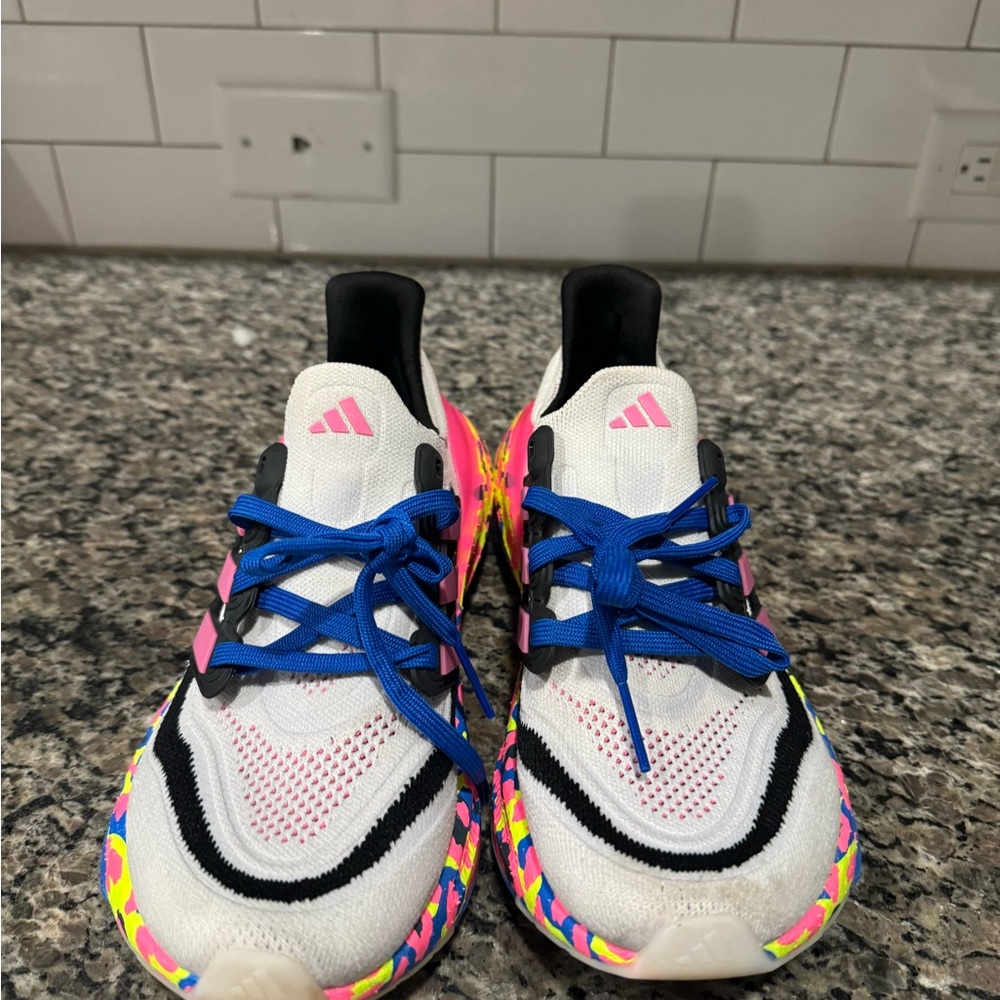 Women’s adidas ultraboost size 7 neon leopard - Picture 2 of 5